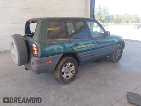 ✅ 1998 Toyota RAV4 • VIN: JT3GP10V4W0020180 • Lot: 42715463. Wystawiony na IAAI z przebiegiem 185 320 mil. Bezpłatny archiwum sprzedaży aukcyjnych z USA i szczegółowy raport historii pojazdu na DreamBid. Zdjęcie 4.