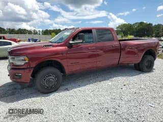 ✅ 2021 Ram 3500 Big Horn • VIN: 3C63RRHL2MG666615 • Лот: 65228425. Опубликован ранее на Copart с пробегом 257 689 миль. Бесплатный доступ к архиву аукционных продаж из США и подробный отчёт об истории автомобиля на DreamBid. Изображение 1.