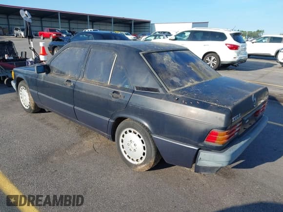 ✅ 1991 Mercedes-Benz 190 • VIN: WDBDA29D1MF766742 • Lot: 42879424. Wystawiony na IAAI z przebiegiem 175 244 mil. Bezpłatny archiwum sprzedaży aukcyjnych z USA i szczegółowy raport historii pojazdu na DreamBid. Zdjęcie 3.