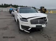 ✅ 2020 Lincoln Nautilus Reserve • VIN: 2LMPJ8KP6LBL21984 • Lot: 70761095. Wystawiony na Copart z przebiegiem Nie podano. Bezpłatny archiwum sprzedaży aukcyjnych z USA i szczegółowy raport historii pojazdu na DreamBid. Zdjęcie 14.