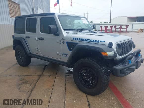 ✅ 2023 Jeep Wrangler Rubicon • VIN: 1C4JJXR63PW696801 • Lot: 43040800. Listed on IAAI with 2,699 mi. Free auction sales archive from the USA and detailed vehicle history report at DreamBid. Image 1.