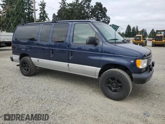 ✅ 2002 Ford Econoline Passenger XL • VIN: 1FMRE11L32HA01845 • Lot: 71218755. Listed on Copart with 226,953 mi. Free auction sales archive from the USA and detailed vehicle history report at DreamBid. Image 4.