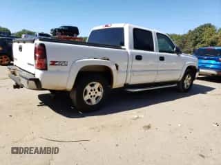 2005 Chevrolet Silverado 1500 Z71 с VIN 2GCEK13T451198010, выставлен на аукционе Copart как лот 72400804 с пробегом 185 516 миль миль и Чистый • Clean title. История ставок и продаж доступна на DreamBid. Изображение 3.