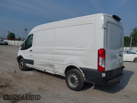 ✅ 2019 Ford Transit • VIN: 1FTBW2CM1KKA40712 • Lot: 42479641. Wystawiony na IAAI z przebiegiem 53 711 mil. Bezpłatny archiwum sprzedaży aukcyjnych z USA i szczegółowy raport historii pojazdu na DreamBid. Zdjęcie 3.
