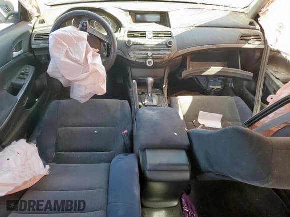 ✅ 2008 Honda Accord LX • VIN: JHMCP26348C061592 • Лот: 92407345. Опубликован ранее на Copart с пробегом 158 025 миль. Бесплатный доступ к архиву аукционных продаж из США и подробный отчёт об истории автомобиля на DreamBid. Изображение 8.