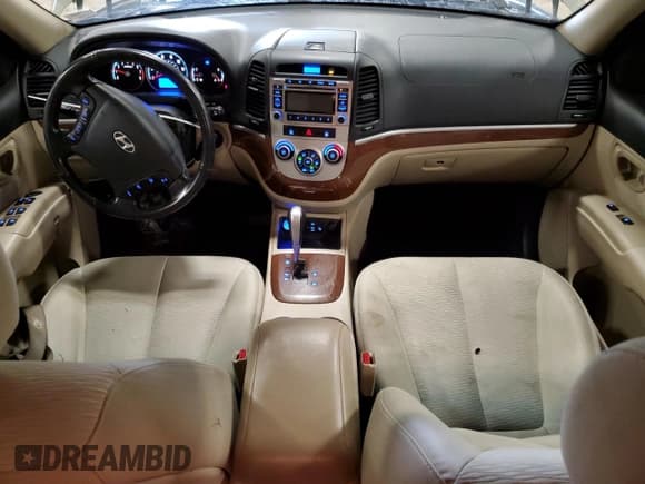 ✅ 2009 Hyundai Santa Fe GL • VIN: 5NMSG13E59H236156 • Lot: 50739185. Listed on Copart with 120,078 mi. Free auction sales archive from the USA and detailed vehicle history report at DreamBid. Image 8.