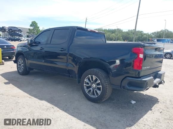 ✅ 2019 Chevrolet Silverado 1500 RST • VIN: 1GCUYEED1KZ113800 • Lot: 43293909. Wystawiony na IAAI z przebiegiem 115 803 mil. Bezpłatny archiwum sprzedaży aukcyjnych z USA i szczegółowy raport historii pojazdu na DreamBid. Zdjęcie 3.