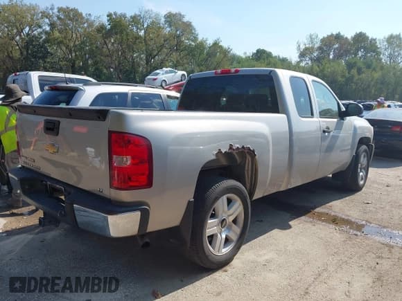 ✅ 2007 Chevrolet Silverado 1500 LTZ • VIN: 2GCEC190371708912 • Lot: 43456609. Listed on IAAI with 145,468 mi. Free auction sales archive from the USA and detailed vehicle history report at DreamBid. Image 4.