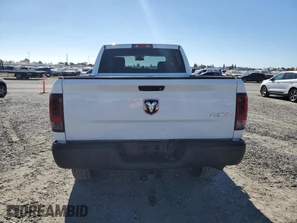 ✅ 2015 Ram 2500 Tradesman • VIN: 3C6TR5CTXFG508333 • Lot: 90929665. Wystawiony na Copart z przebiegiem 61 179 mil. Bezpłatny archiwum sprzedaży aukcyjnych z USA i szczegółowy raport historii pojazdu na DreamBid. Zdjęcie 6.