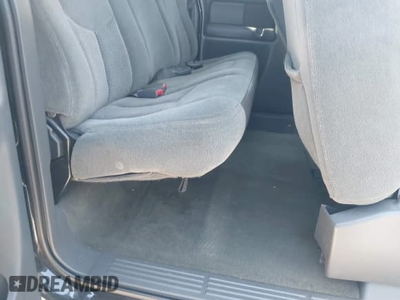 ✅ 2003 Chevrolet Silverado 2500HD LS • VIN: 1GCHC29163E123875 • Лот: 42013870. Опубликован ранее на IAAI с пробегом Не указан. Бесплатный доступ к архиву аукционных продаж из США и подробный отчёт об истории автомобиля на DreamBid. Изображение 8.