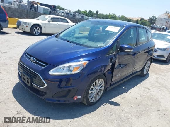 ✅ 2017 Ford C-Max SE • VIN: 1FADP5EU4HL108403 • Lot: 42443426. Wystawiony na IAAI z przebiegiem 52 832 mil. Bezpłatny archiwum sprzedaży aukcyjnych z USA i szczegółowy raport historii pojazdu na DreamBid. Zdjęcie 17.
