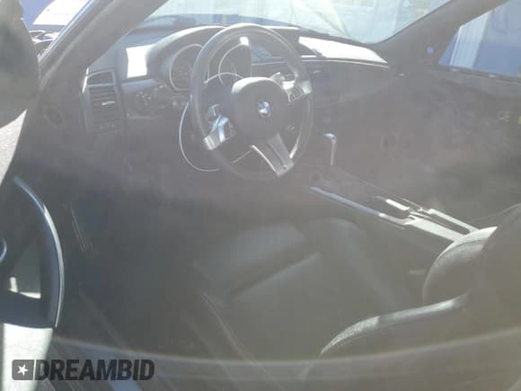 ✅ 2008 BMW Z4 3.0si • VIN: 4USBU535X8LX04292 • Lot: 86304895. Listed on Copart with 56,589 mi. Free auction sales archive from the USA and detailed vehicle history report at DreamBid. Image 8.