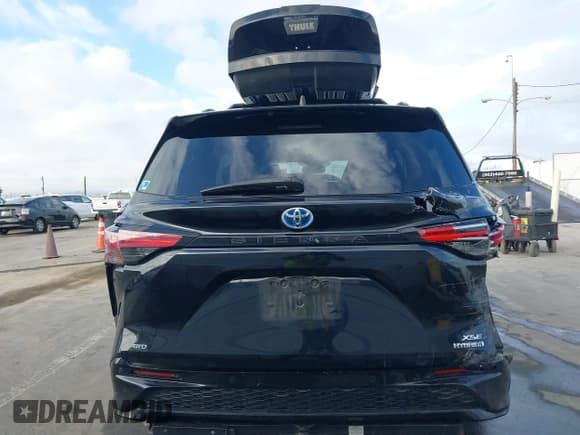 ✅ 2021 Toyota Sienna XSE • VIN: 5TDDSKFC6MS019311 • Lot: 43581691. Listed on IAAI with 85,079 mi. Free auction sales archive from the USA and detailed vehicle history report at DreamBid. Image 16.