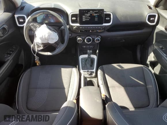✅ 2024 Hyundai Venue Limited • VIN: KMHRC8A30RU300192 • Lot: 75676234. Listed on Copart with 8,951 mi. Free auction sales archive from the USA and detailed vehicle history report at DreamBid. Image 8.