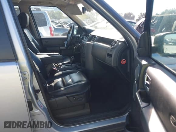 ✅ 2006 Land Rover LR3 HSE • VIN: SALAG25496A351587 • Лот: 41237490. Опубликован ранее на IAAI с пробегом 143 056 миль. Бесплатный доступ к архиву аукционных продаж из США и подробный отчёт об истории автомобиля на DreamBid. Изображение 5.