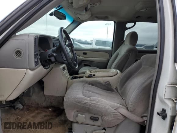 ✅ 2001 Chevrolet Suburban LS • VIN: 3GNEC16T11G195745 • Lot: 44765545. Listed on Copart with Not provided. Free auction sales archive from the USA and detailed vehicle history report at DreamBid. Image 7.