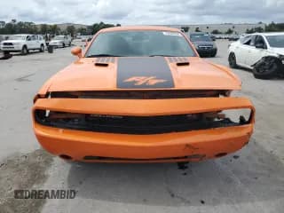 ✅ 2014 Dodge Challenger R/T 100th Anniversary Appearance • VIN: 2C3CDYBT5EH205490 • Lot: 72659394. Wystawiony na Copart z przebiegiem 92 713 mil. Bezpłatny archiwum sprzedaży aukcyjnych z USA i szczegółowy raport historii pojazdu na DreamBid. Zdjęcie 5.