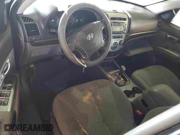 ✅ 2011 Hyundai Santa Fe GLS • VIN: 5XYZG3AB2BG003984 • Lot: 70641444. Listed on Copart with 207,960 mi. Free auction sales archive from the USA and detailed vehicle history report at DreamBid. Image 8.