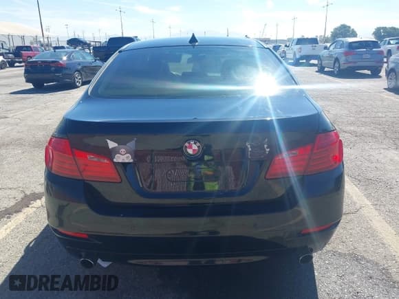 ✅ 2014 BMW 5 Series 535i • VIN: WBA5B1C55ED483074 • Lot: 43012811. Listed on IAAI with 95,876 mi. Free auction sales archive from the USA and detailed vehicle history report at DreamBid. Image 16.