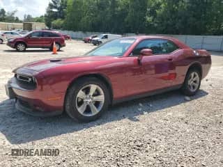 2022 Dodge Challenger SXT z VIN 2C3CDZAG2NH188397, wystawiony jako Copart lot #65911615 z przebiegiem 122 165 mil mil oraz Szkoda całkowita • Salvage title. Historia ofert i sprzedaży dostępna na DreamBid. Obrazek 1.