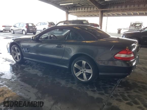 ✅ 2009 Mercedes-Benz SL 550 • VIN: WDBSK71F29F151929 • Lot: 82716875. Wystawiony na Copart z przebiegiem 59 592 mil. Bezpłatny archiwum sprzedaży aukcyjnych z USA i szczegółowy raport historii pojazdu na DreamBid. Zdjęcie 2.