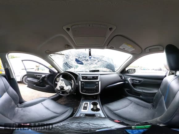 ✅ 2018 Nissan Altima SV • VIN: 1N4AL3AP6JC152380 • Lot: 42354540. Listed on IAAI with 113,764 mi. Free auction sales archive from the USA and detailed vehicle history report at DreamBid. Image 17.