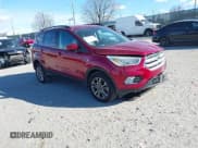 ✅ 2018 Ford Escape SEL • VIN: 1FMCU9HD4JUB03036 • Lot: 43702583. Wystawiony na IAAI z przebiegiem 101 312 mil. Bezpłatny archiwum sprzedaży aukcyjnych z USA i szczegółowy raport historii pojazdu na DreamBid. Zdjęcie 1.