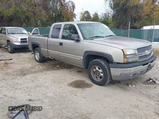 ✅ 2003 Chevrolet Silverado 1500 LS • VIN: 2GCEK19T731173414 • Лот: 43636349. Опубликован ранее на IAAI с пробегом 240 024 миль. Бесплатный доступ к архиву аукционных продаж из США и подробный отчёт об истории автомобиля на DreamBid. Изображение 1.