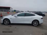 ✅ 2015 Tesla Model S 85 • VIN: 5YJSA1H11FFP75622 • Лот: 43787848. Опубликован ранее на IAAI с пробегом 130 809 миль. Бесплатный доступ к архиву аукционных продаж из США и подробный отчёт об истории автомобиля на DreamBid. Изображение 14.