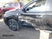 ✅ 2019 Nissan Pathfinder SL • VIN: 5N1DR2MM5KC634658 • Lot: 43236687. Wystawiony na IAAI z przebiegiem 123 202 mil. Bezpłatny archiwum sprzedaży aukcyjnych z USA i szczegółowy raport historii pojazdu na DreamBid. Zdjęcie 6.