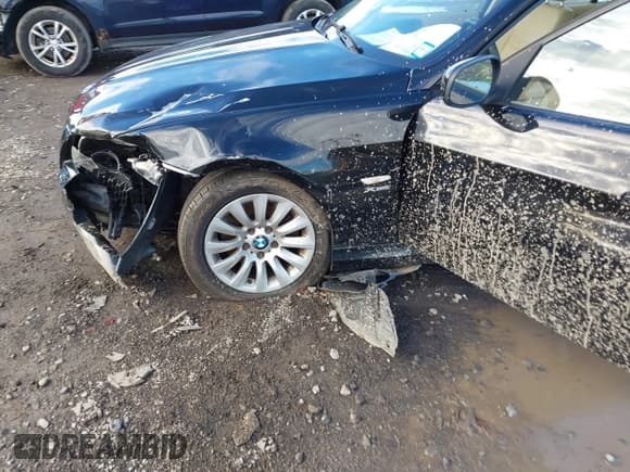 ✅ 2009 BMW 3 Series 328i xDrive • VIN: WBAUU33569A539709 • Лот: 43596320. Опубликован ранее на IAAI с пробегом 135 383 миль. Бесплатный доступ к архиву аукционных продаж из США и подробный отчёт об истории автомобиля на DreamBid. Изображение 6.