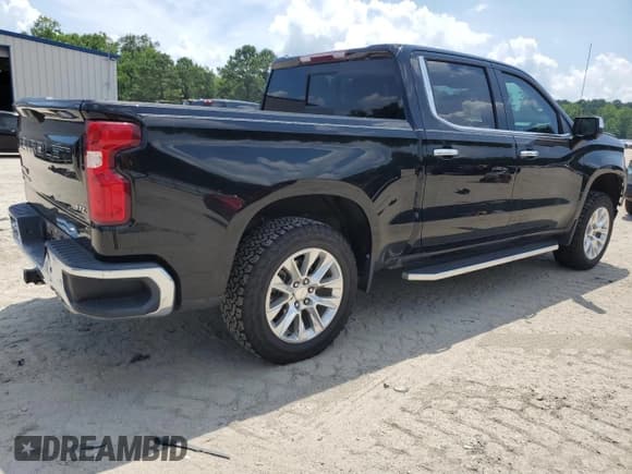 ✅ 2021 Chevrolet Silverado 1500 LTZ • VIN: 3GCUYGET5MG150323 • Lot: 62711705. Wystawiony na Copart z przebiegiem 47 306 mil. Bezpłatny archiwum sprzedaży aukcyjnych z USA i szczegółowy raport historii pojazdu na DreamBid. Zdjęcie 3.