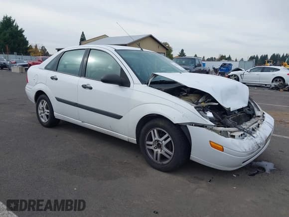 ✅ 2000 Ford Focus LX • VIN: 1FAFP33P8YW152574 • Lot: 43578214. Listed on IAAI with 175,420 mi. Free auction sales archive from the USA and detailed vehicle history report at DreamBid. Image 1.