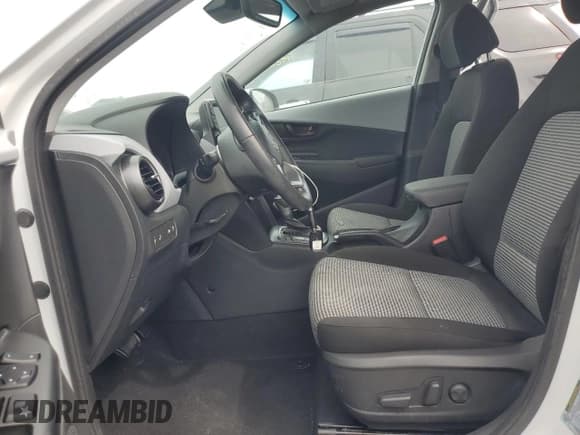 ✅ 2021 Hyundai Kona SEL Plus • VIN: KM8K62AAXMU625137 • Лот: 76450634. Опубликован ранее на Copart с пробегом 15 969 миль. Бесплатный доступ к архиву аукционных продаж из США и подробный отчёт об истории автомобиля на DreamBid. Изображение 7.