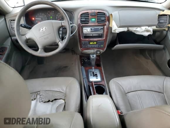 2004 Hyundai Sonata GLS с VIN KMHWF35H04A975666, выставлен на аукционе Copart как лот 82175544 с пробегом 175 568 миль миль и Списание • Salvage title. История ставок и продаж доступна на DreamBid. Изображение 8.