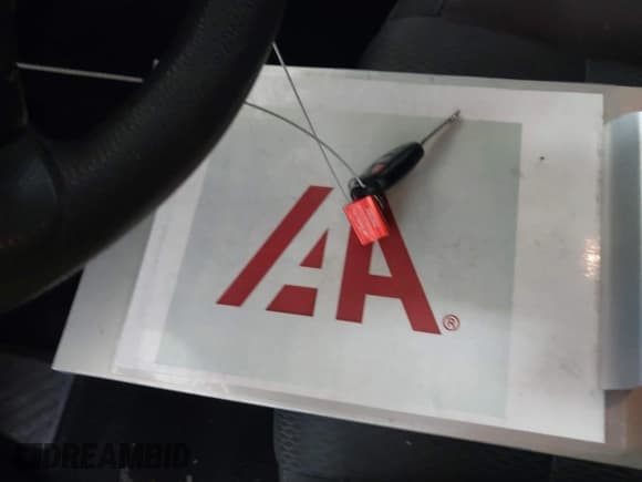 ✅ 2018 Toyota Corolla SE • VIN: 5YFBURHE1JP850129 • Lot: 43533931. Listed on IAAI with 374,360 mi. Free auction sales archive from the USA and detailed vehicle history report at DreamBid. Image 11.