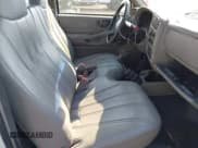 ✅ 2002 Chevrolet S-10 LS • VIN: 1GCCS145728233445 • Лот: 43176379. Опубликован ранее на IAAI с пробегом 300 871 миль. Бесплатный доступ к архиву аукционных продаж из США и подробный отчёт об истории автомобиля на DreamBid. Изображение 5.