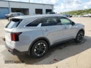 ✅ 2025 Kia Sorento S • VIN: 5XYRL4JC4SG338089 • Lot: 81413795. Listed on Copart with 10,151 mi. Free auction sales archive from the USA and detailed vehicle history report at DreamBid. Image 3.