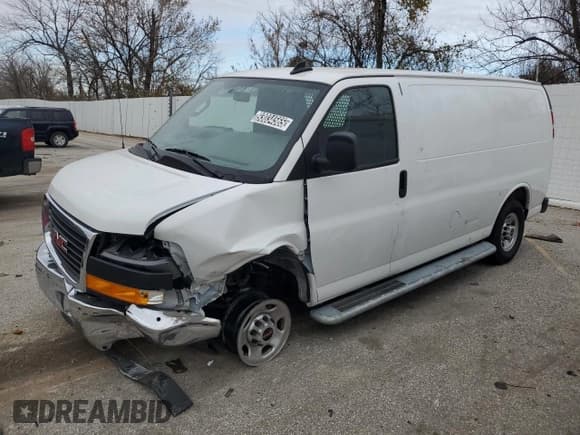 ✅ 2025 GMC Savana Cargo • VIN: 1GTW7AFP6S1217789 • Лот: 93034565. Опубликован ранее на Copart с пробегом Не указан. Бесплатный доступ к архиву аукционных продаж из США и подробный отчёт об истории автомобиля на DreamBid. Изображение 1.