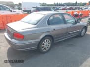 ✅ 2004 Hyundai Sonata GLS • VIN: KMHWF35H84A010991 • Lot: 42459128. Listed on IAAI with 223,133 mi. Free auction sales archive from the USA and detailed vehicle history report at DreamBid. Image 4.