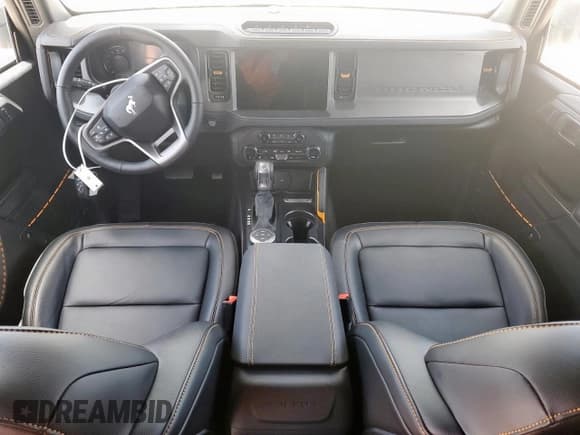 ✅ 2024 Ford Bronco Badlands • VIN: 1FMEE9BP4RLA84742 • Лот: 61963995. Опубликован ранее на Copart с пробегом 828 миль. Бесплатный доступ к архиву аукционных продаж из США и подробный отчёт об истории автомобиля на DreamBid. Изображение 8.