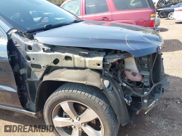 ✅ 2015 Jeep Grand Cherokee Limited • VIN: 1C4RJEBG5FC235982 • Лот: 43275098. Опубликован ранее на IAAI с пробегом 135 039 миль. Бесплатный доступ к архиву аукционных продаж из США и подробный отчёт об истории автомобиля на DreamBid. Изображение 18.