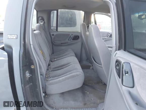 ✅ 2000 Dodge Dakota Sport • VIN: 1B7GG2AN7YS624989 • Lot: 40820872. Wystawiony na IAAI z przebiegiem Nie podano. Bezpłatny archiwum sprzedaży aukcyjnych z USA i szczegółowy raport historii pojazdu na DreamBid. Zdjęcie 8.