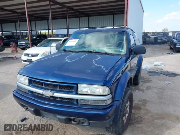 ✅ 2001 Chevrolet Blazer LS • VIN: 1GNCT18W51K144367 • Lot: 43553034. Listed on IAAI with 161,640 mi. Free auction sales archive from the USA and detailed vehicle history report at DreamBid. Image 17.
