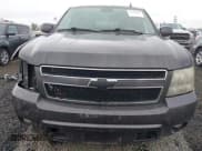 ✅ 2010 Chevrolet Suburban LT • VIN: 1GNUKJE38AR290321 • Lot: 43301641. Wystawiony na IAAI z przebiegiem 214 815 mil. Bezpłatny archiwum sprzedaży aukcyjnych z USA i szczegółowy raport historii pojazdu na DreamBid. Zdjęcie 13.