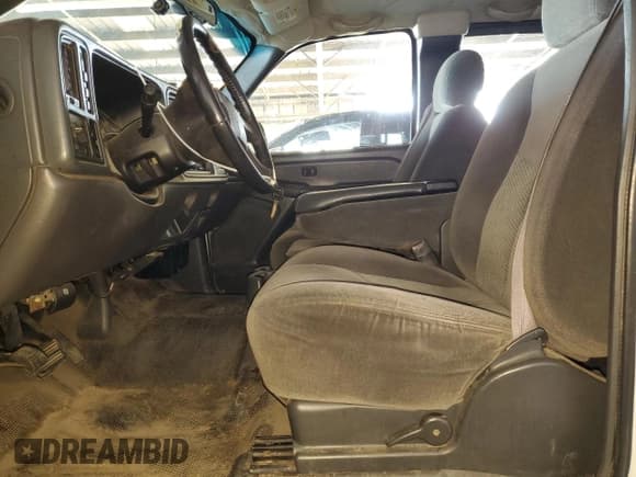 ✅ 2006 Chevrolet Silverado 2500HD LT1 • VIN: 1GCHK29U66E169918 • Lot: 84636655. Wystawiony na Copart z przebiegiem 231 216 mil. Bezpłatny archiwum sprzedaży aukcyjnych z USA i szczegółowy raport historii pojazdu na DreamBid. Zdjęcie 7.