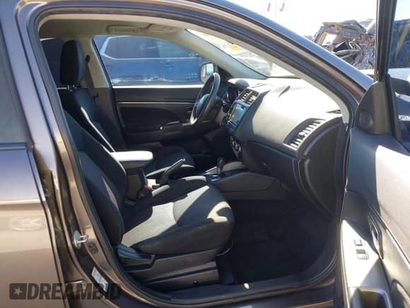 ✅ 2018 Mitsubishi Outlander ES • VIN: JA4AP3AU0JU022345 • Lot: 43436118. Listed on IAAI with 121,596 mi. Free auction sales archive from the USA and detailed vehicle history report at DreamBid. Image 5.