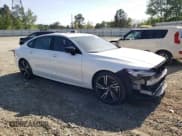 ✅ 2020 Volvo S90 R-Design • VIN: LVYA22MT2LP154745 • Лот: 49153043. Опубликован ранее на Copart с пробегом 23 451 миль. Бесплатный доступ к архиву аукционных продаж из США и подробный отчёт об истории автомобиля на DreamBid. Изображение 4.