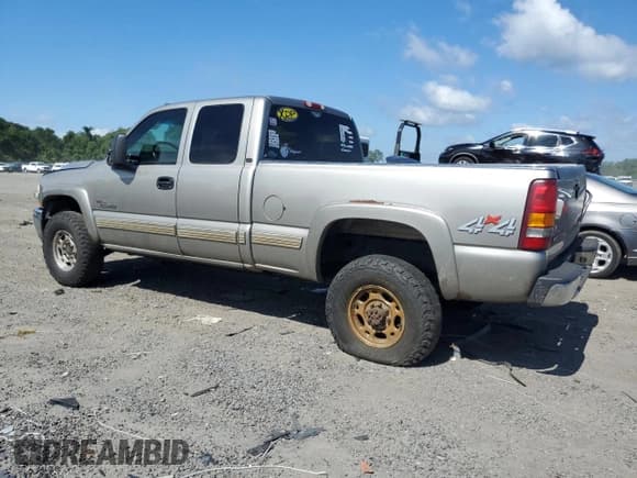 ✅ 2002 Chevrolet Silverado 2500HD LS • VIN: 1GCHK291X2E189279 • Lot: 64008405. Wystawiony na Copart z przebiegiem Nie podano. Bezpłatny archiwum sprzedaży aukcyjnych z USA i szczegółowy raport historii pojazdu na DreamBid. Zdjęcie 2.