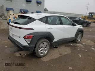 2024 Hyundai Kona Essential with VIN KM8HACAB8RU079744, listed as a Copart auction lot 88050495 with 23,804 mi miles and Clean title. Bid and sale history available at DreamBid. Image 3.